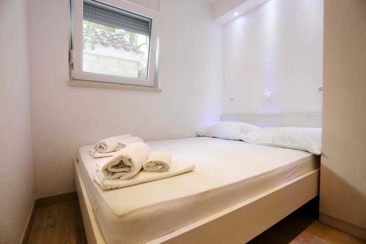 Apartments Dora Trogir Exteriér fotografie